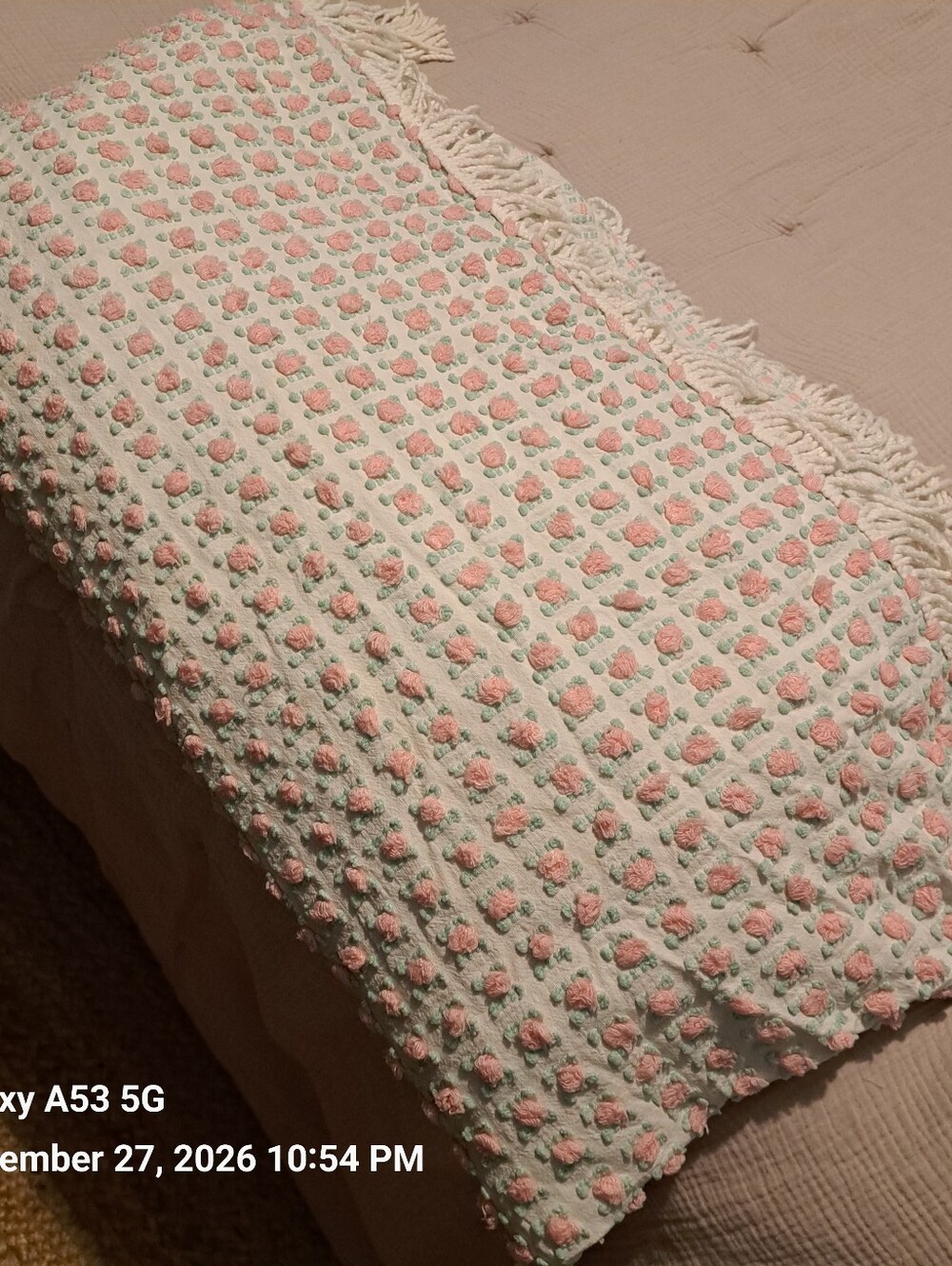 Vintage-Style Pink Dot Cotton Blanket with Fringe- FULL Size